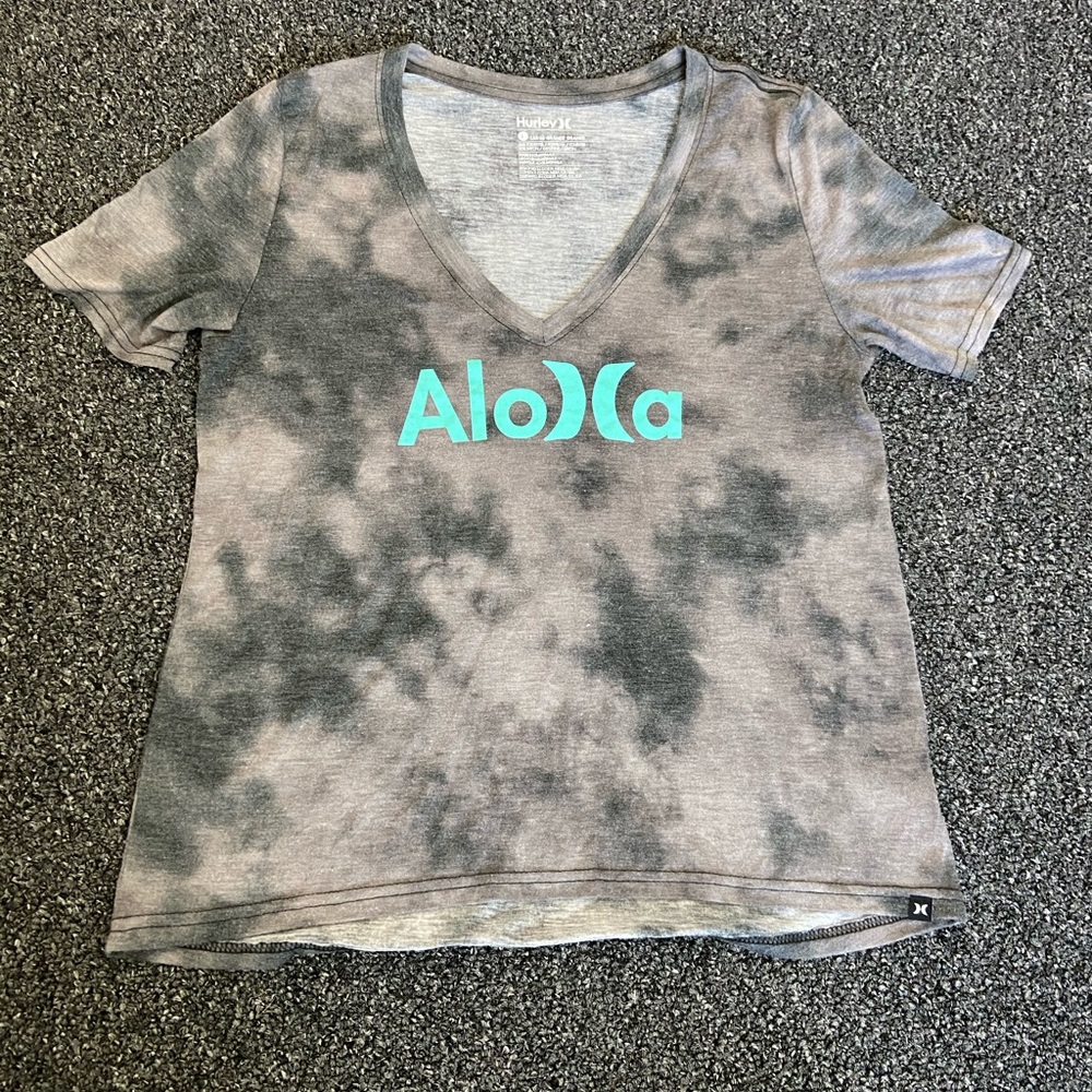 Hurley t shirt